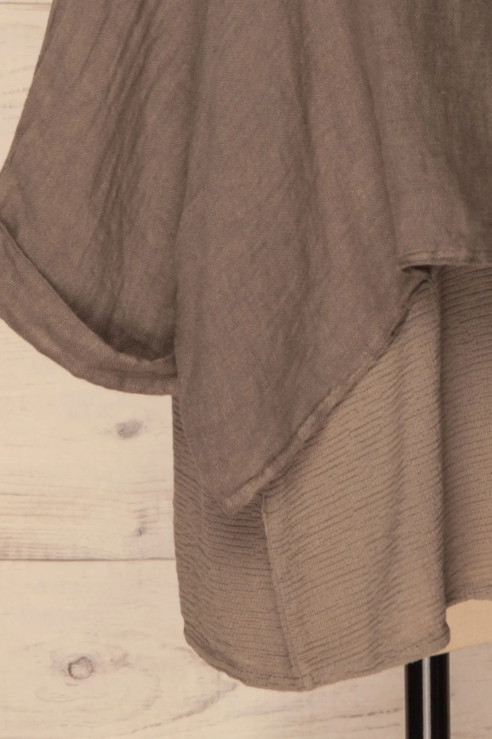 Gerovo | Taupe Linen Top